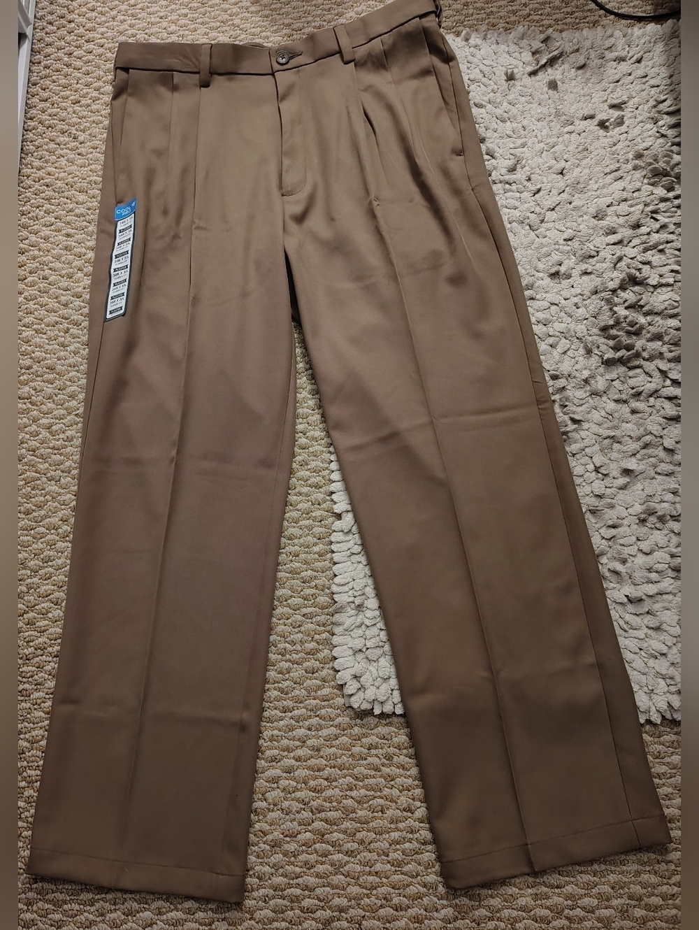 Haggar Pleated Dress Pants in Khaki Brown